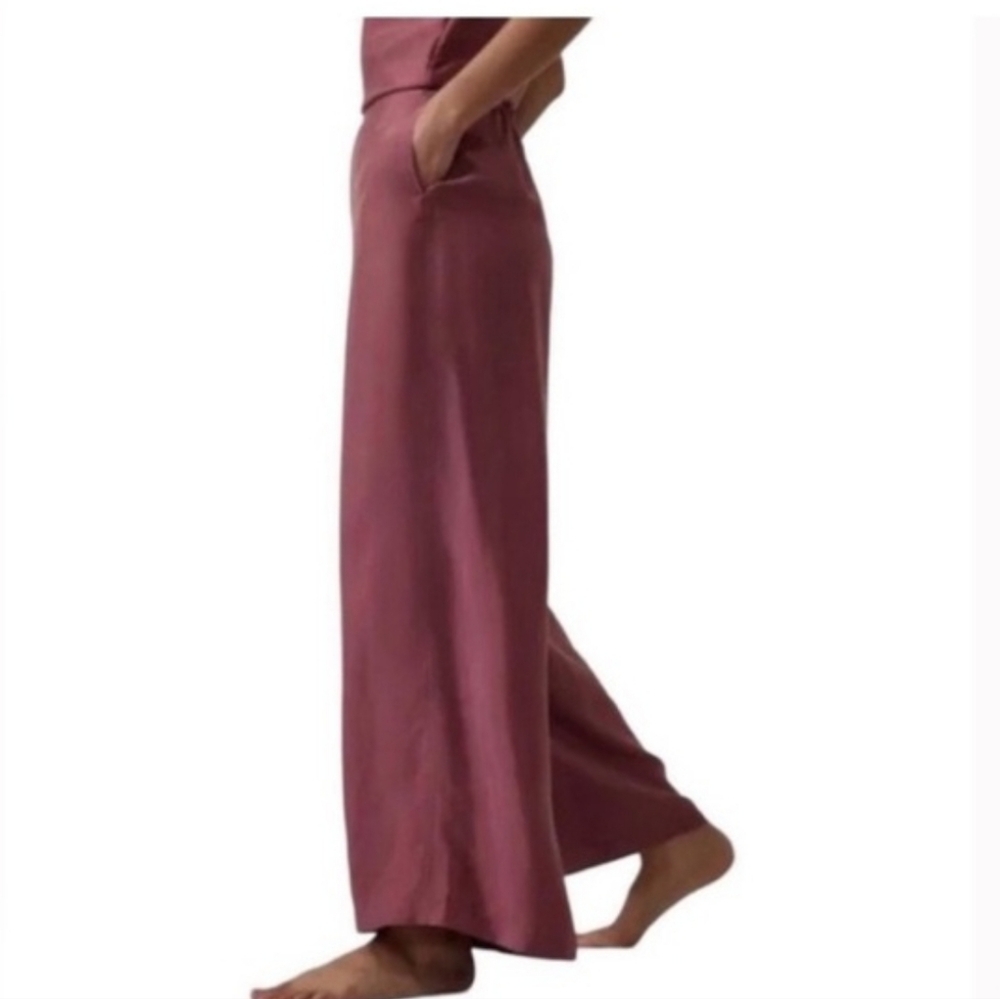 New! Athleta Calm Cool Pant